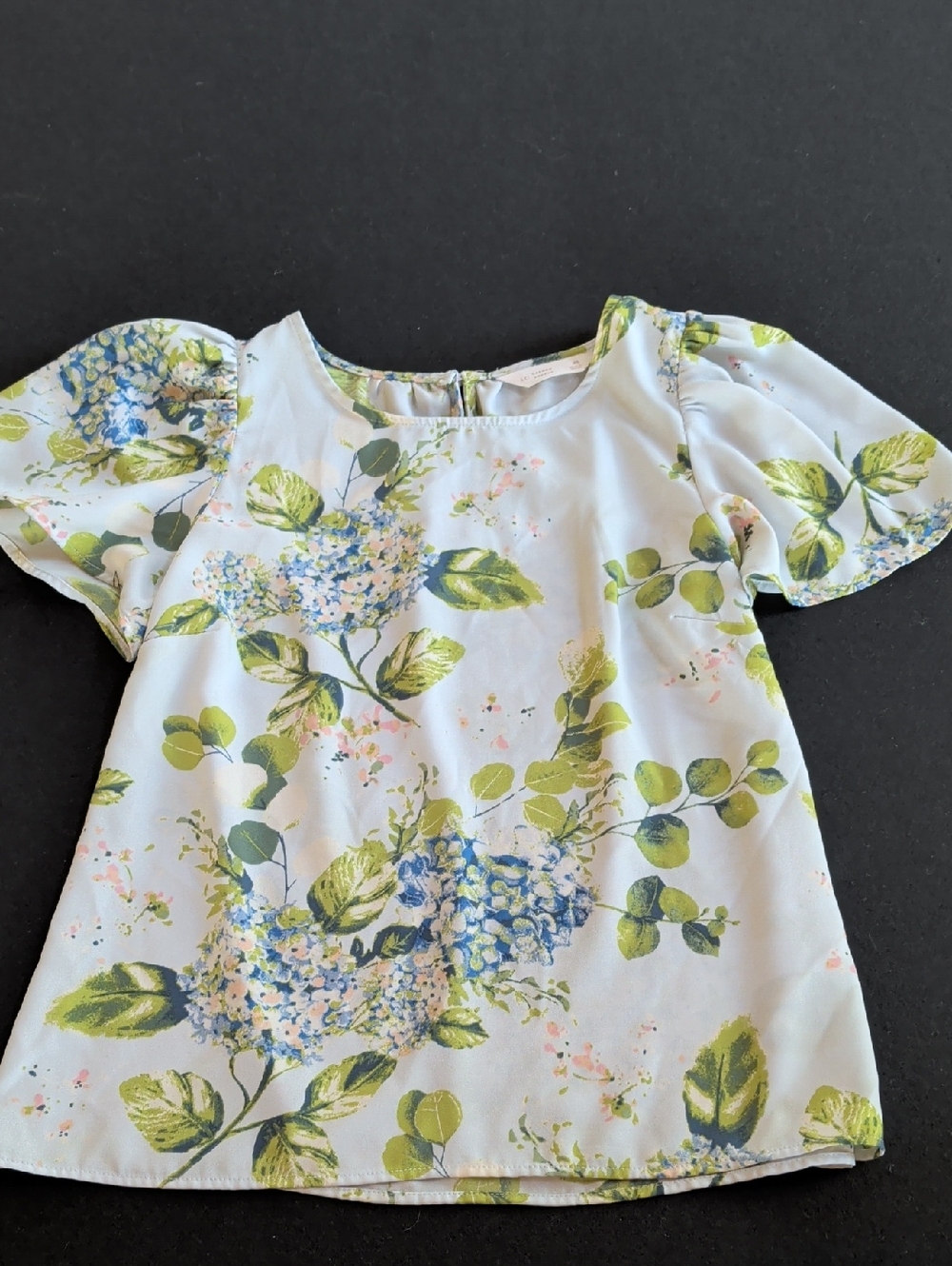 LC Lauren Conrad Floral Puff Sleeve Top in White, Blue, Green
